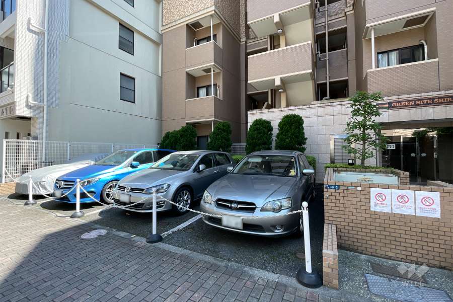 敷地内駐車場（屋外平面式）