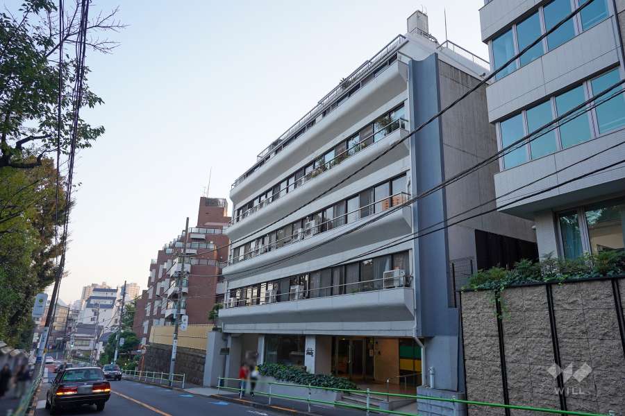 白金台シャスターの外観（北側から）　