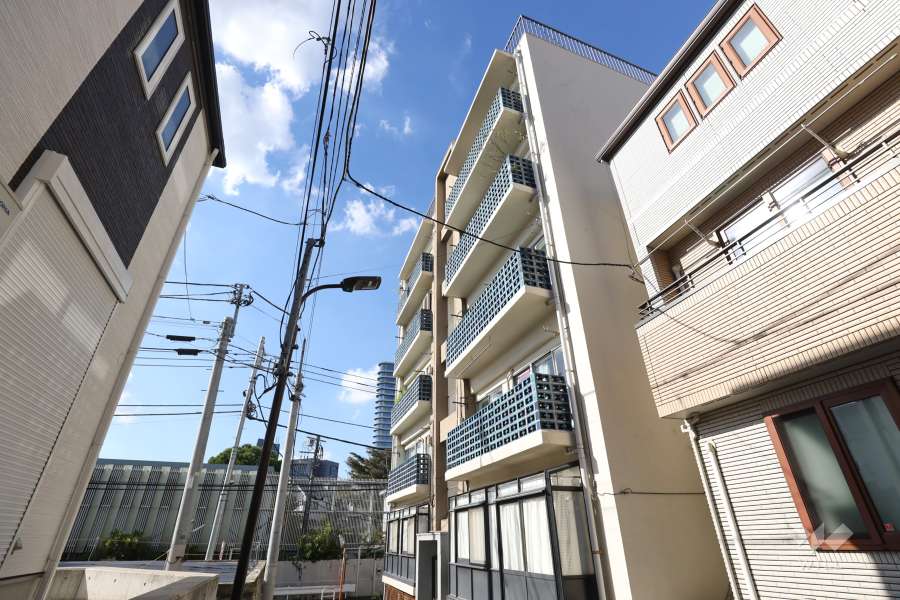 南青山コーポの外観（南東側から）　　　