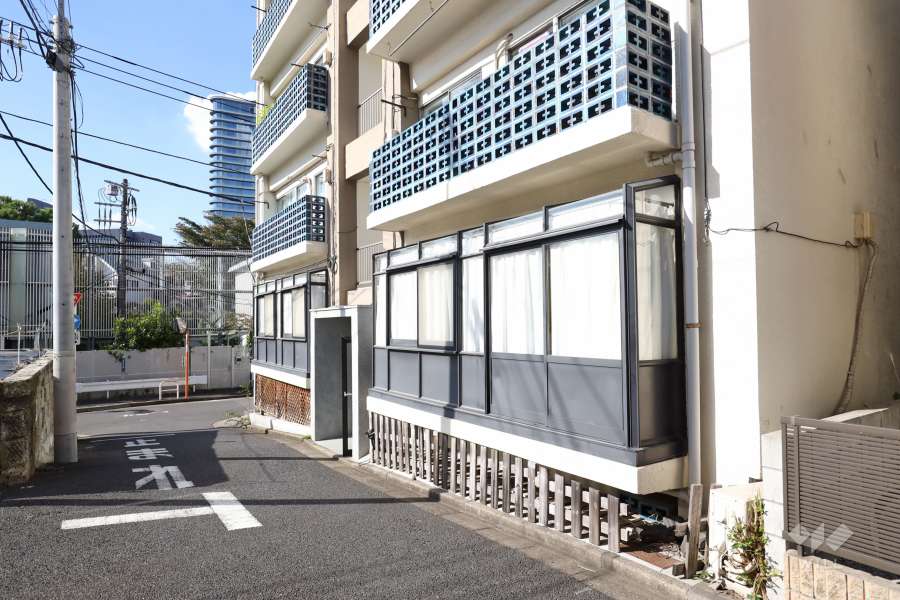 敷地南側の前面道路　