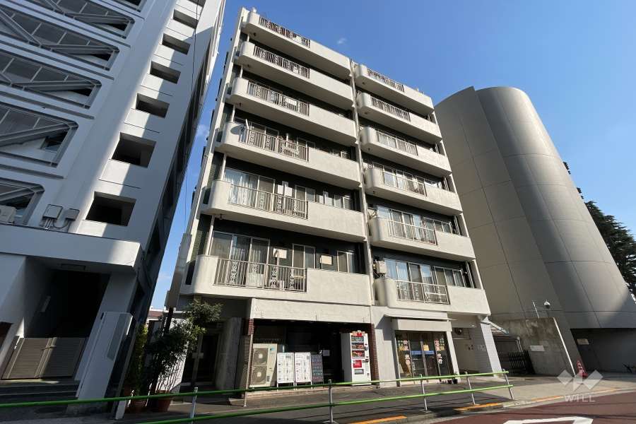 麻布台ナショナルコートの外観（北西側から）