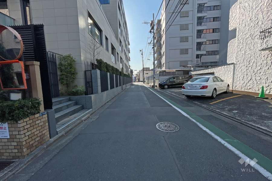 敷地北東側の前面道路