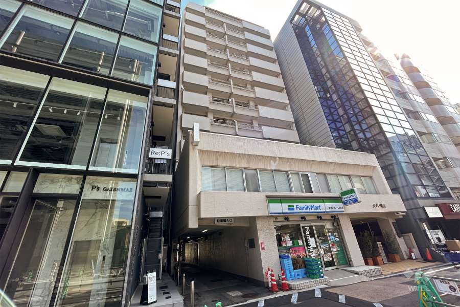 メゾン青山の外観（北西側から）