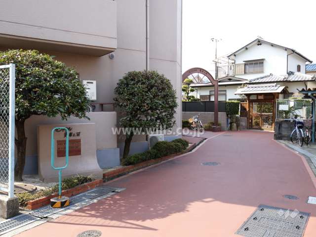敷地入口