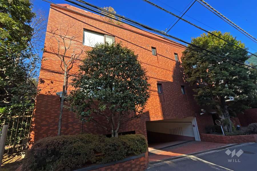 ハウス南青山の外観（北西側から）