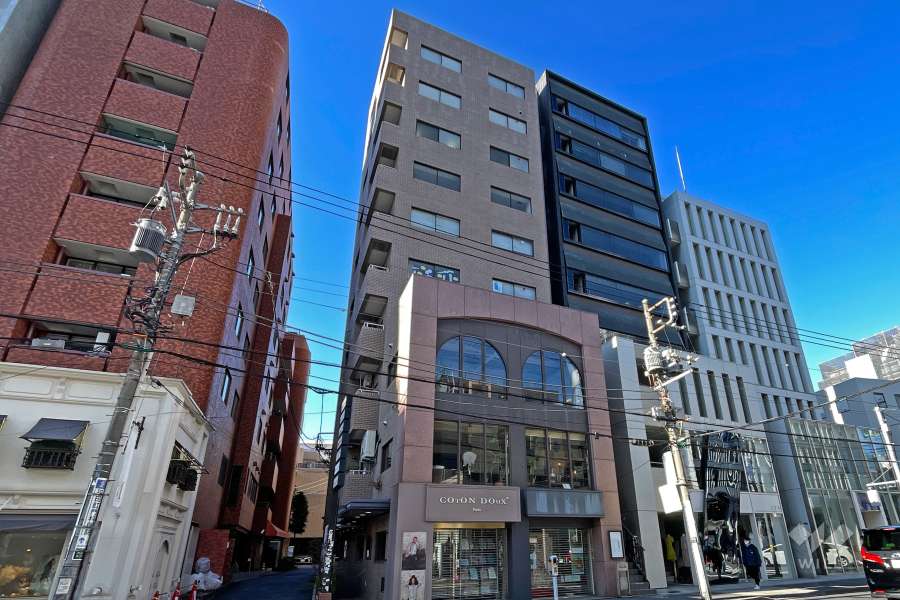 倉沢ビルの外観（東側から）