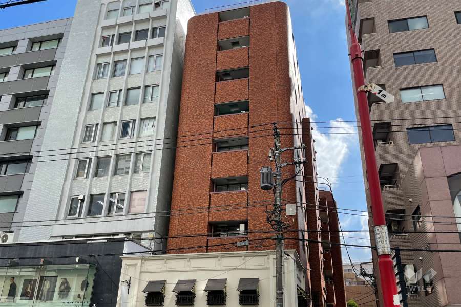 小田急南青山マンションの外観（北西側から）