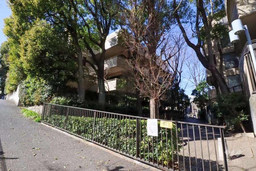 ヴィクトリアコートウエストの外観(南東側から)