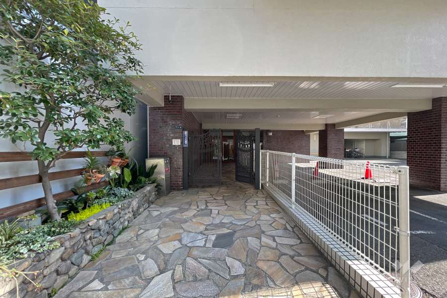 エントランスアプローチ