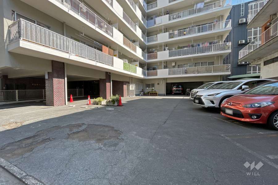 敷地内駐車場（屋外平面式）