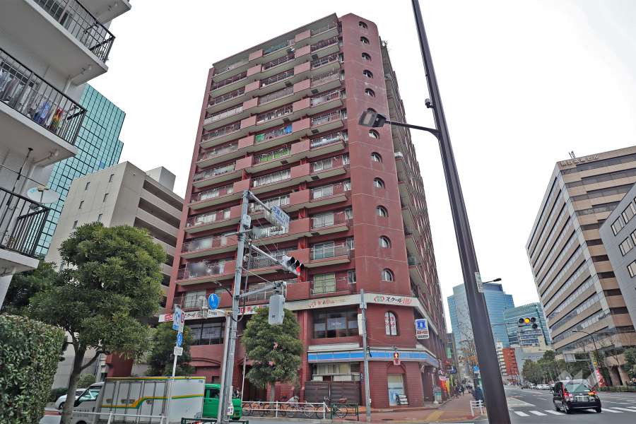 グランドパレス田町の外観（南側から）