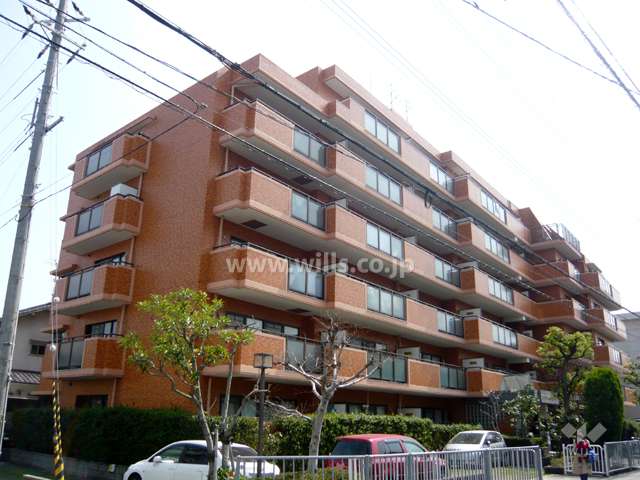 ライオンズマンション東園田の外観（北西から）