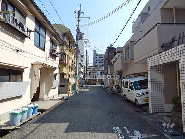 敷地北側の前面道路