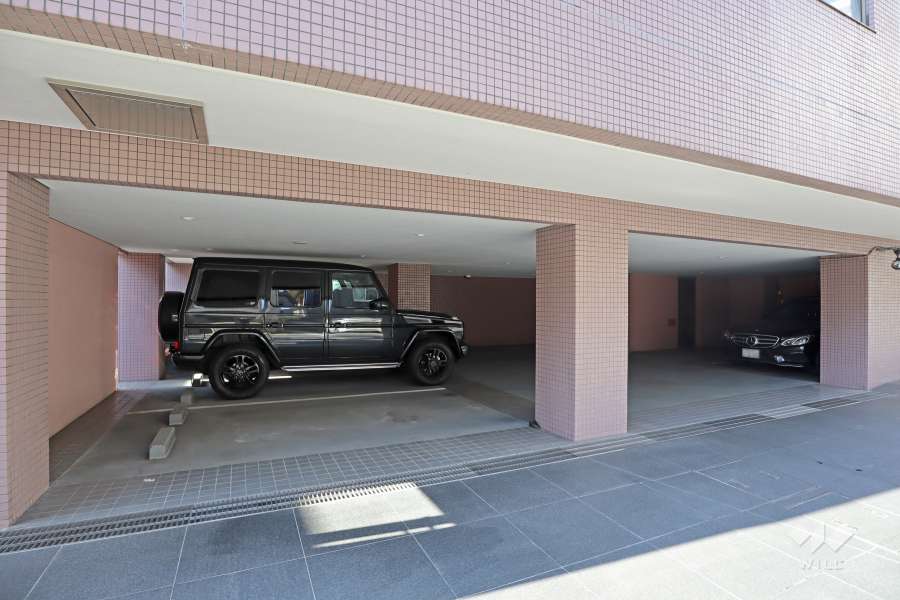 敷地内駐車場（屋内平面式）