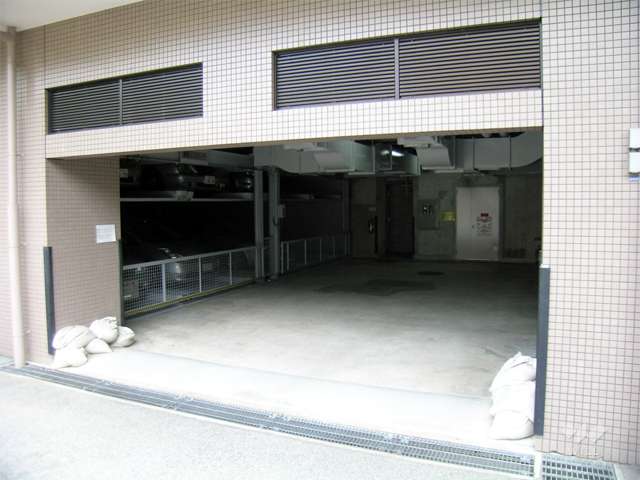 1階部分にある駐車場