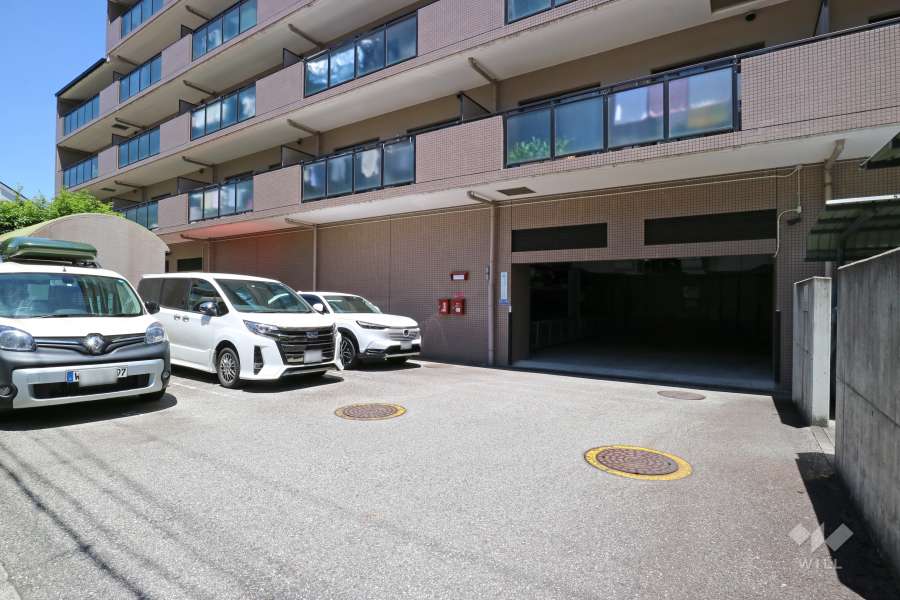 敷地内駐車場（屋外平面式・屋内機械式）