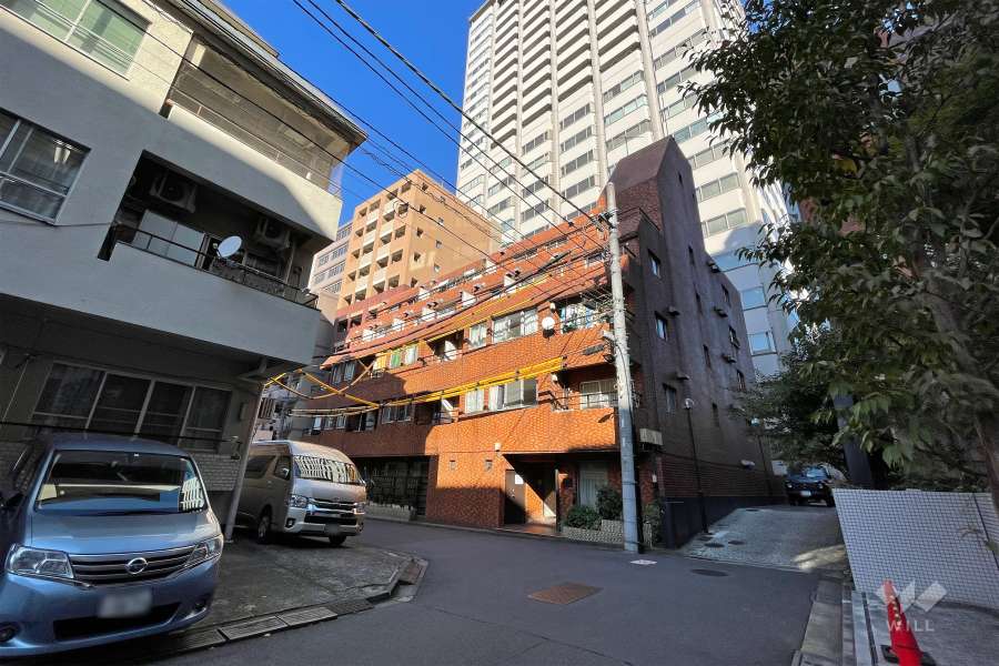 シャルマン赤坂の外観（南西側から）