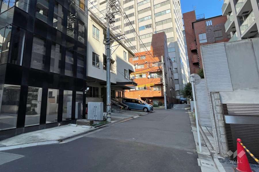 敷地南側の前面道路　