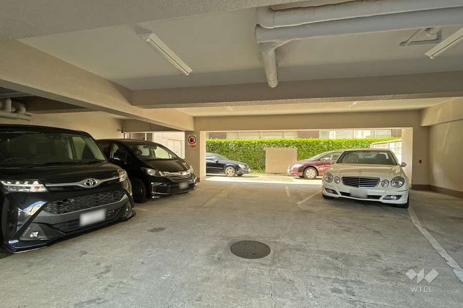 敷地内駐車場（屋内平面式）