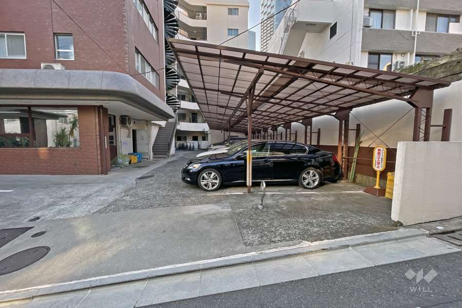 敷地内駐車場（屋外平面式）