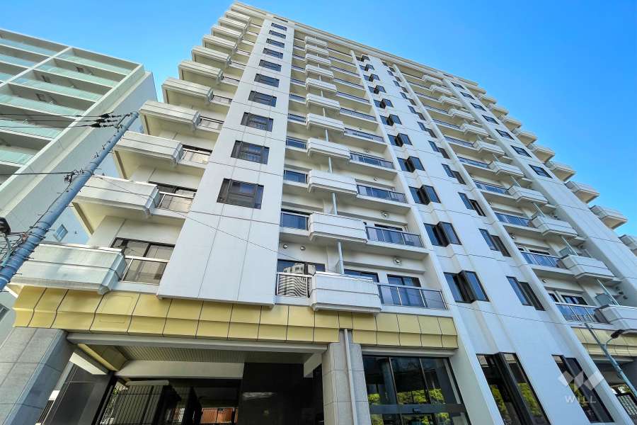 元赤坂タワーズの外観(南東側から)