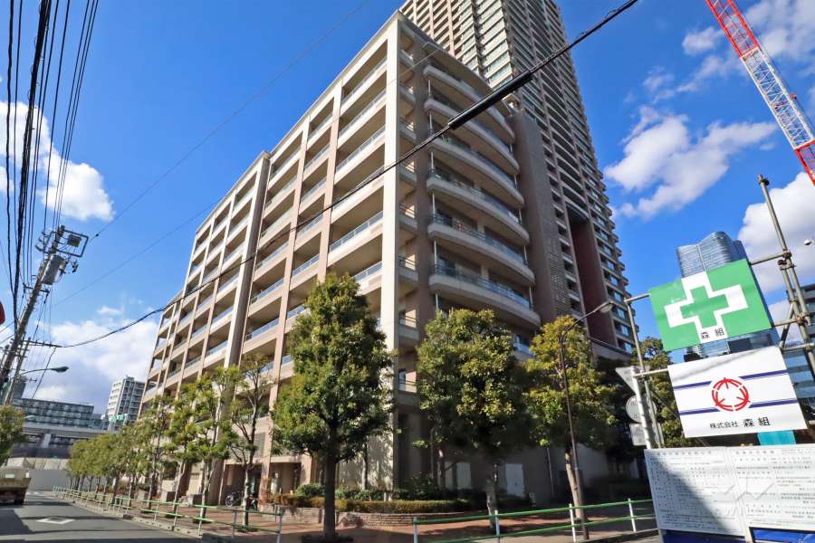 パークコート麻布十番三田ガーデンの外観（南東側から）