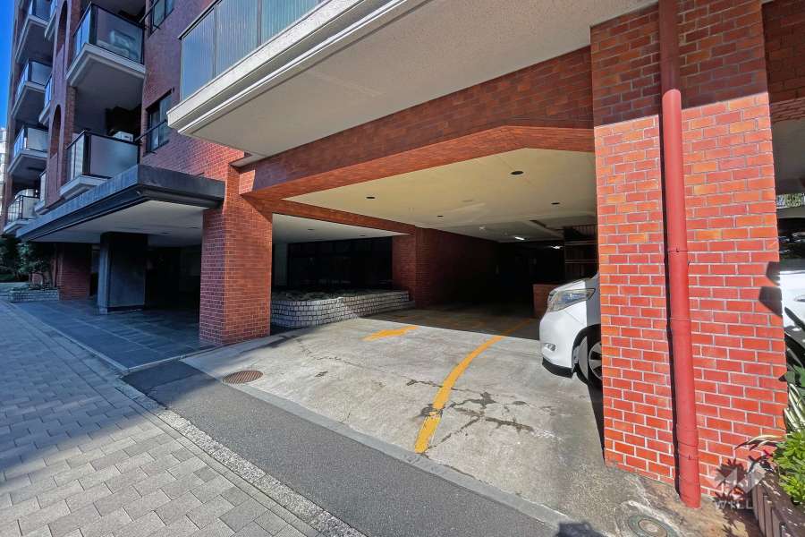 敷地内駐車場（屋内平面式）