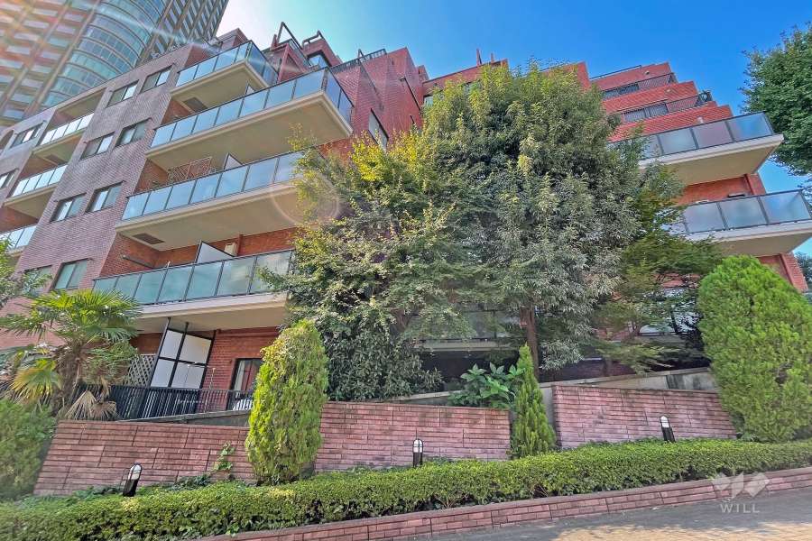 マノー乃木坂の外観（東側から）