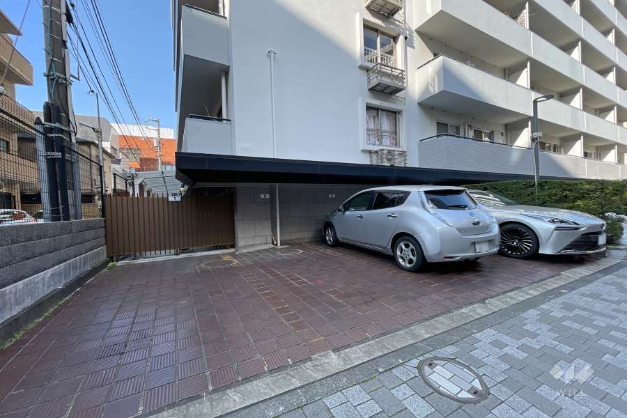 敷地内駐車場（屋外平面式）