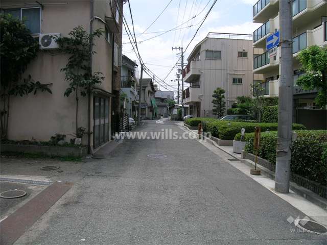 敷地南側の道路。