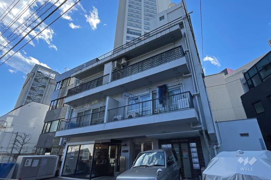 南青山ＩＢハイツの外観（北東側から）