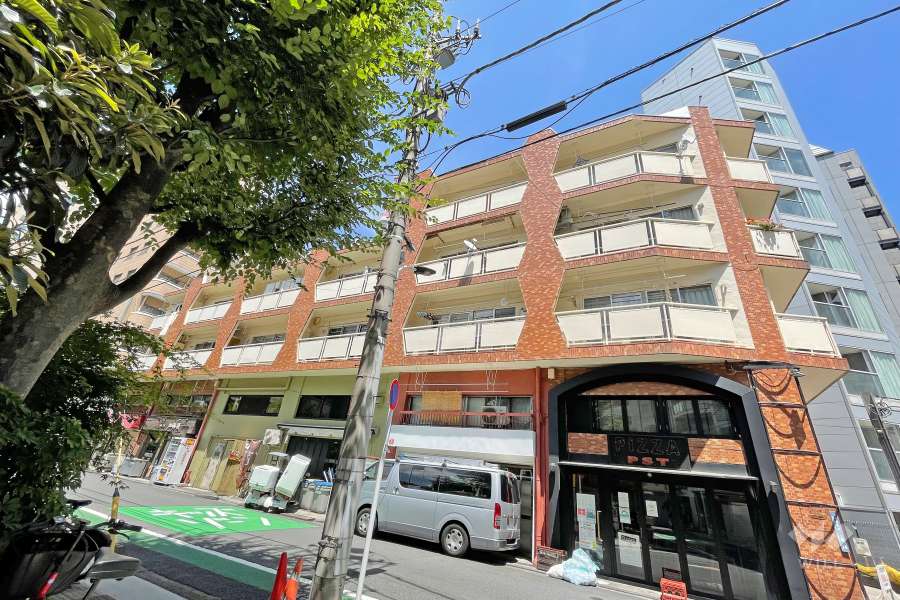 麻布ハイツの外観（西側から）