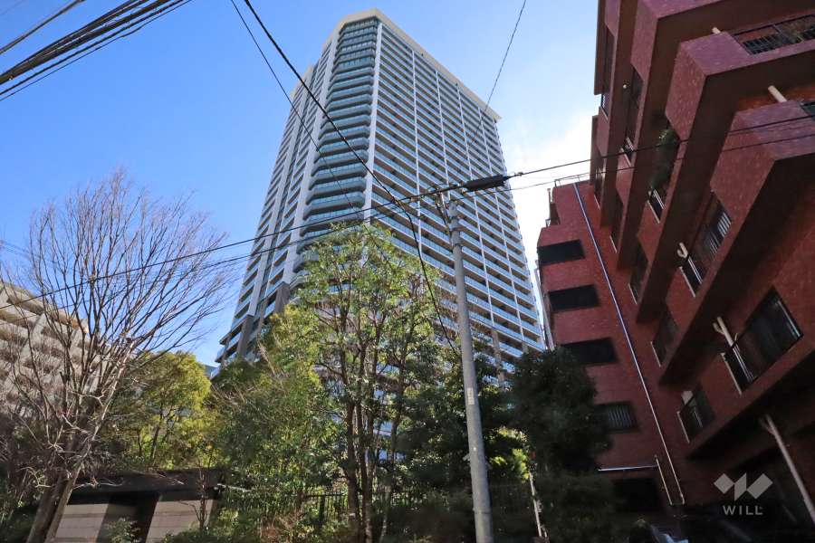 グランドメゾン白金の杜ザタワーの外観(北西側から)