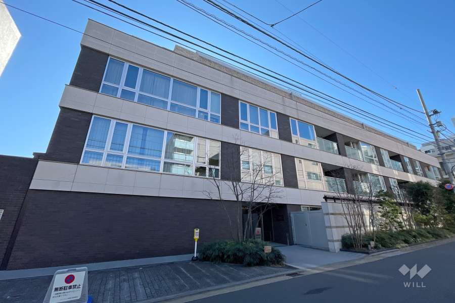 プレミスト南青山の外観（北西側から）