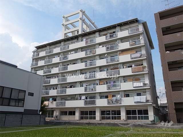 新武庫ハイツの外観（南東側から）