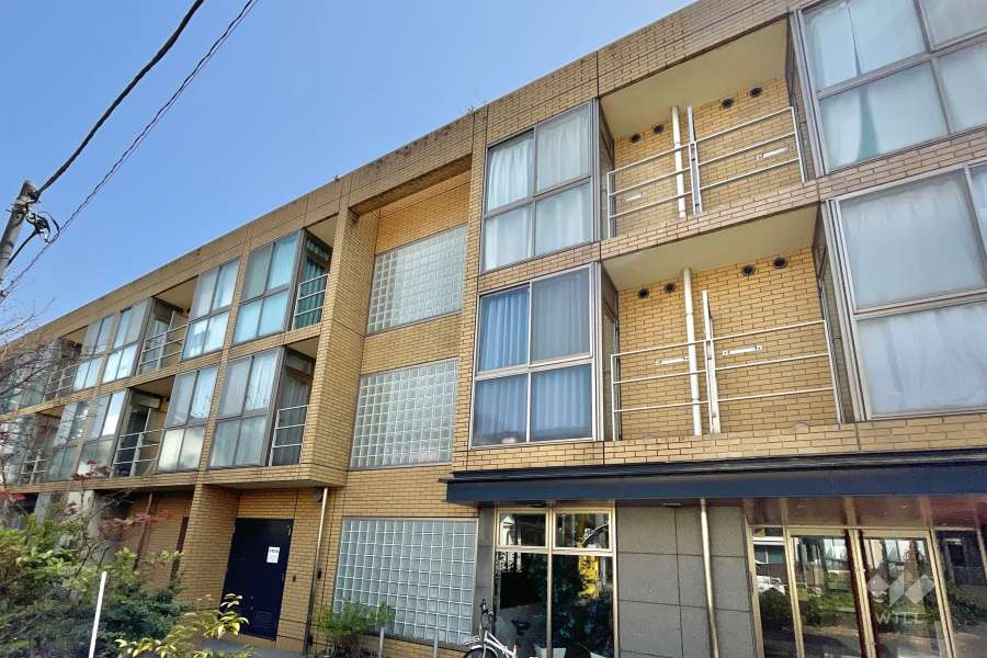 メイクスデザイン白金台の外観（西側から）