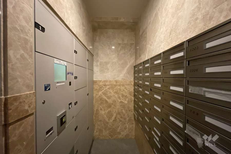 宅配ボックスと集合ポスト