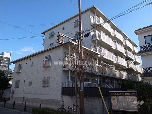 エメラルドマンション尼崎の外観（南西側から）