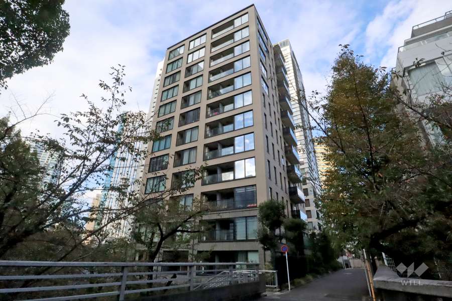 パークコート赤坂桜坂の外観(南側から)