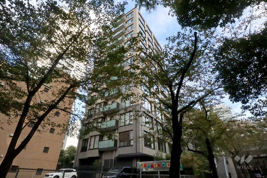 パークコート赤坂桜坂の外観(西側から)