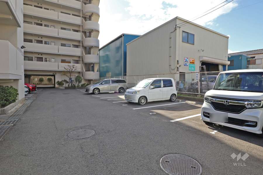 敷地内駐車場（屋外平面式）