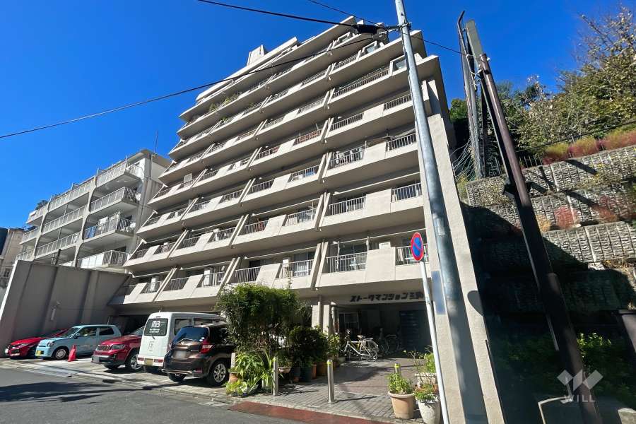 ストークマンション三田の外観（東側から）