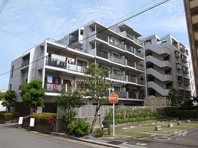 朝日プラザ武庫川東の外観（北西側から）