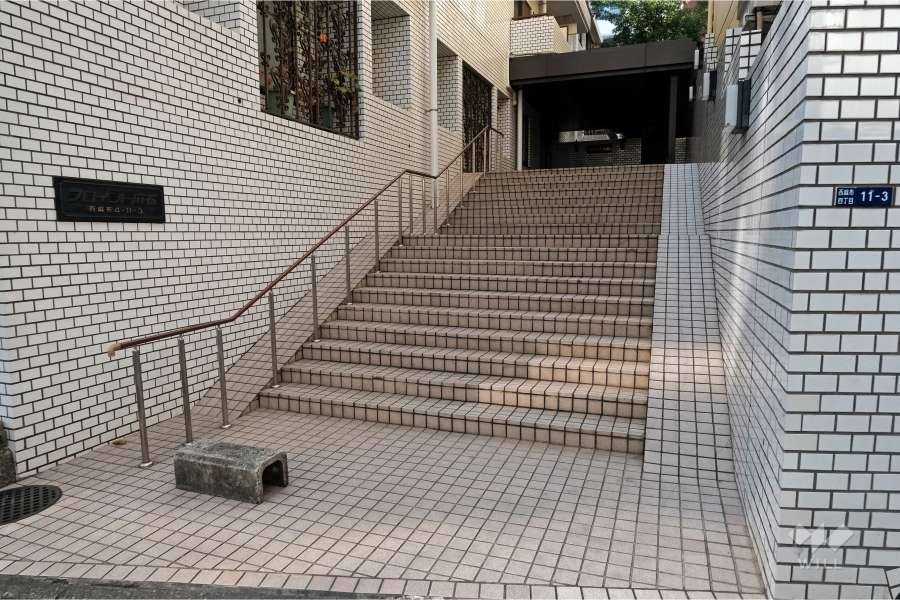 エントランスアプローチ