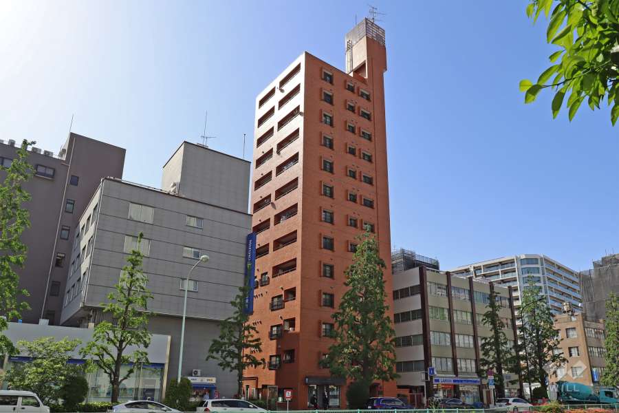 マンション麻布三の橋の外観（南東側から）