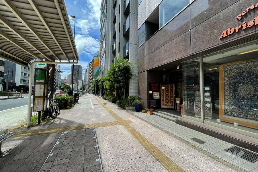 敷地東側の前面道路