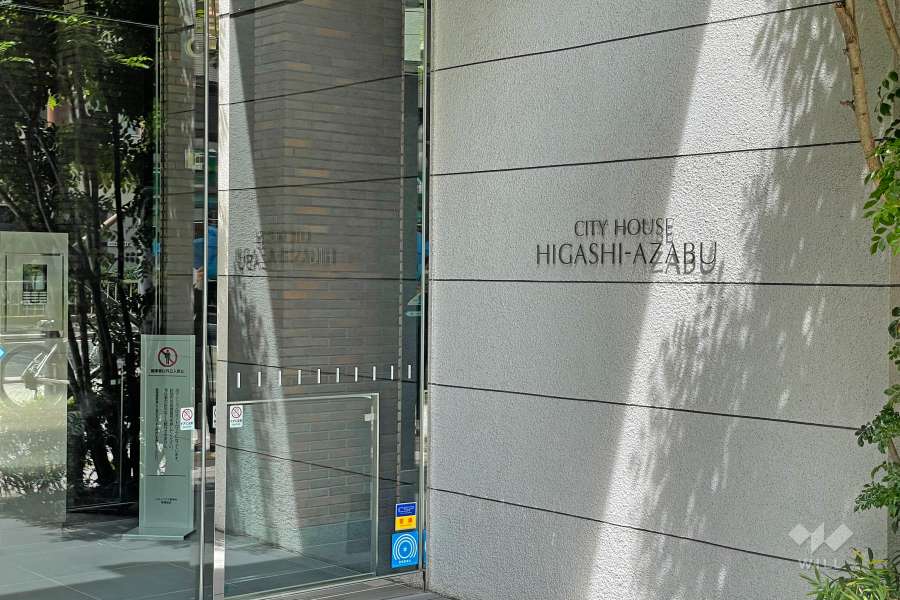 マンションの銘板