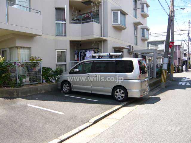 敷地内駐車場（屋外平面式）