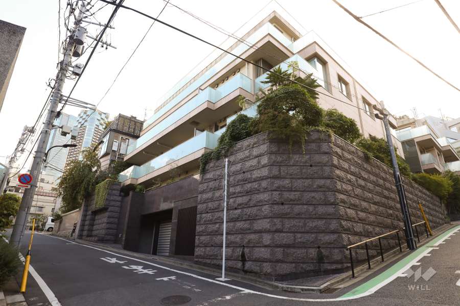 マンションロイヤルシーズン赤坂の外観（北側から）