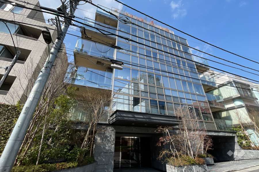 ロイヤルシーズン西麻布の外観（南西側から）